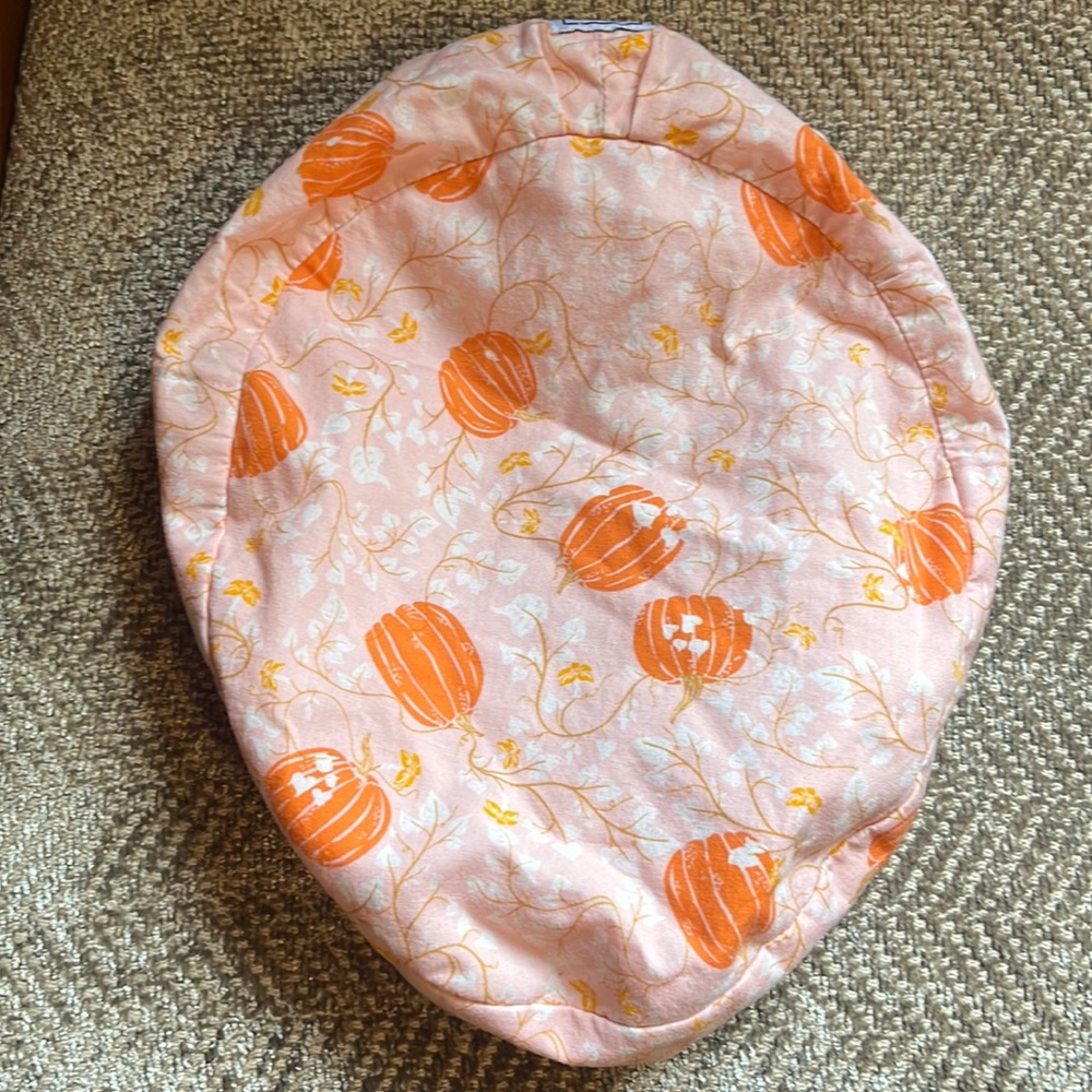 Flying rabbit scrub cap with satin lining